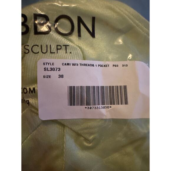 Brand New Ruby Ribbon Sculpt Women's Size 38 White Cami with Threads and Pocket - Picture 8 of 8